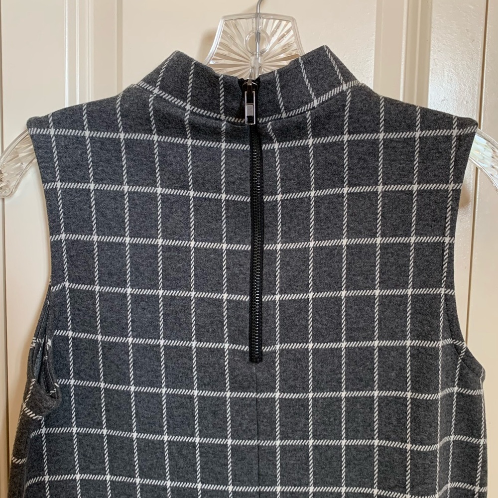 Paraphrase Dress in grey - Picture 2 of 3